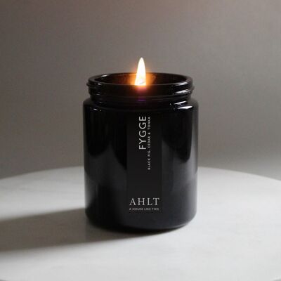 FYGGE -  Black Fig, Cedar & Tonka - Scented Soy Candle