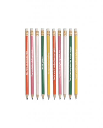 Écrire sur un ensemble de crayons, compliments Colorblock 1