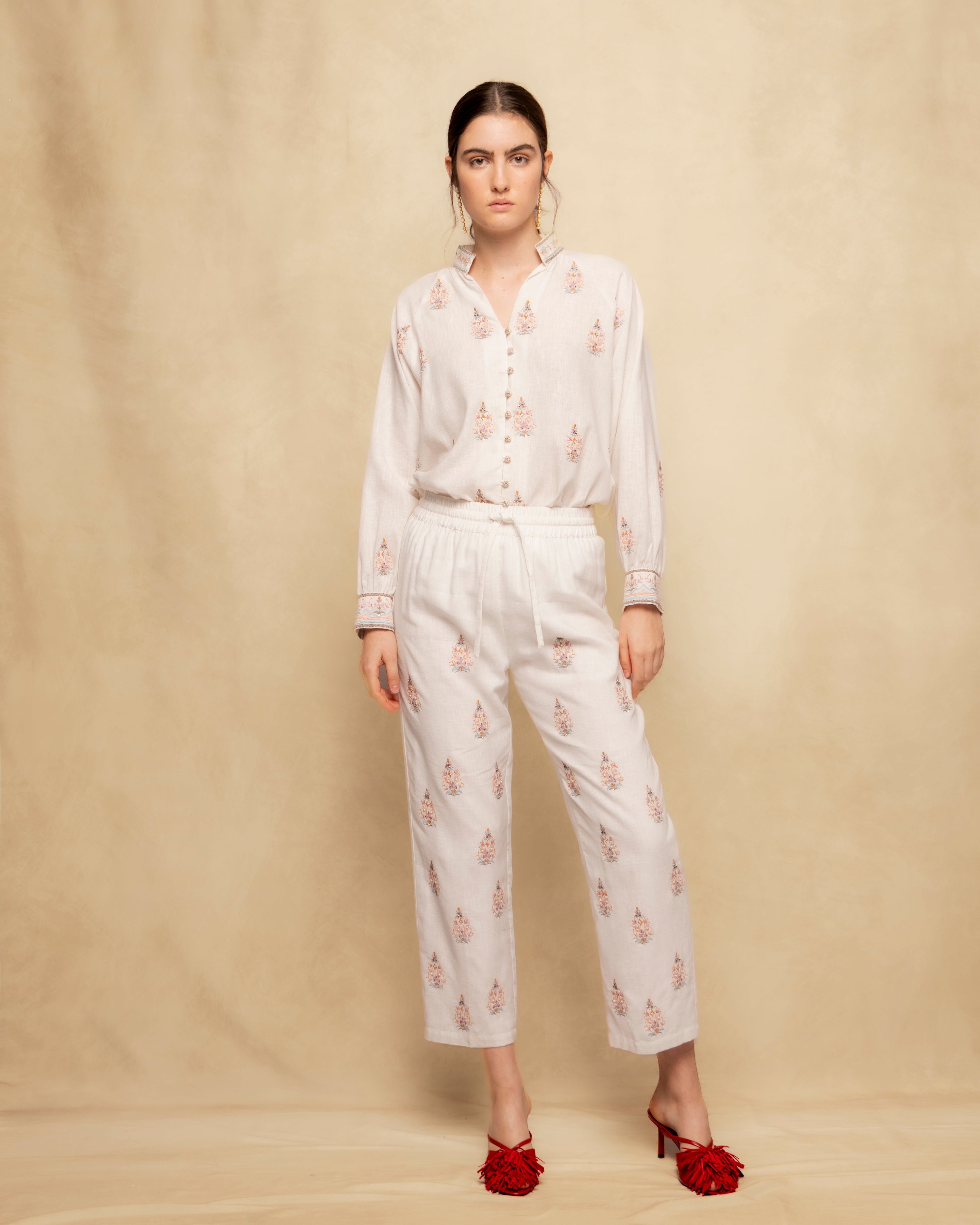 Pantalón Con Pedreria Nura