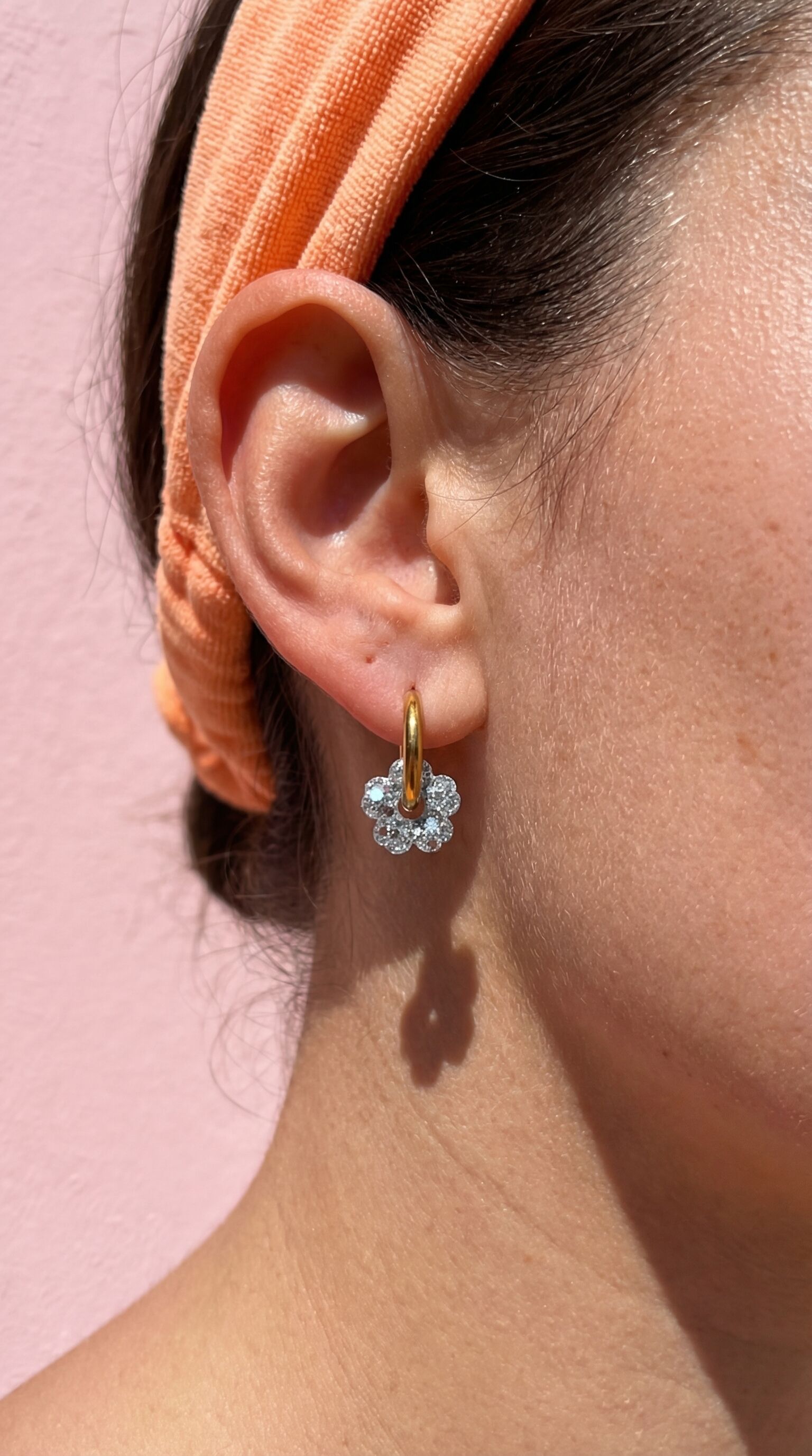Orecchini a cerchio intercambiabili a forma di mini fiore in argento, in acciaio inossidabile ipoallergenico, idea regalo per donne e bambini, con glitter