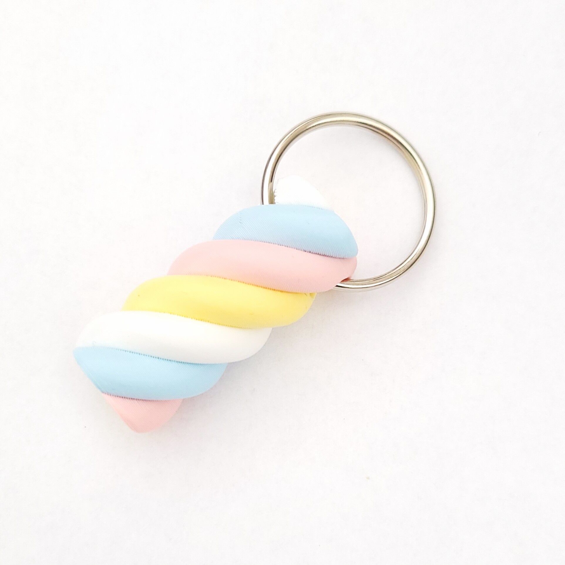 Keychain candy twisted 4 colors blue