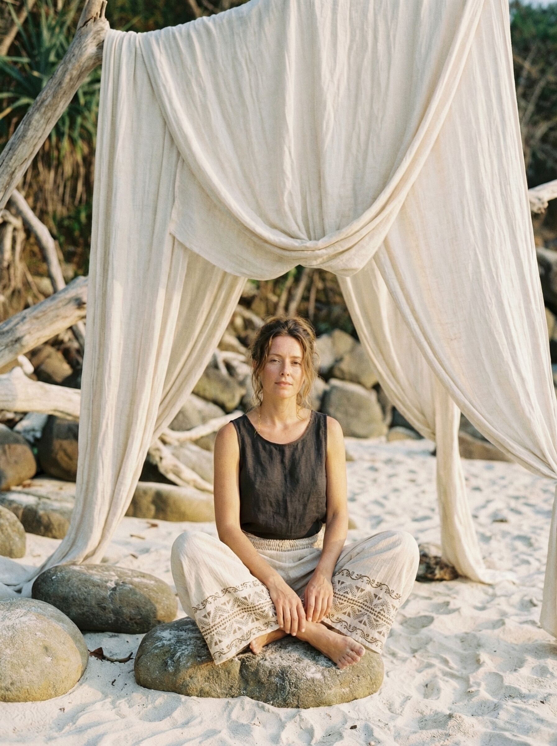 Pantalon large à imprimé tribal – Coton brut, taille smockée