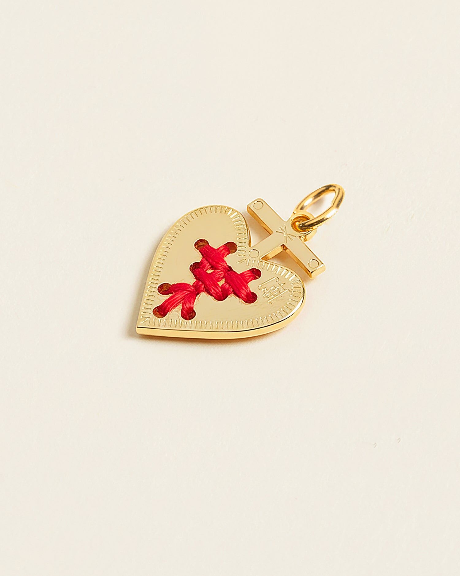 Amuleto del cuore. UN UOMO