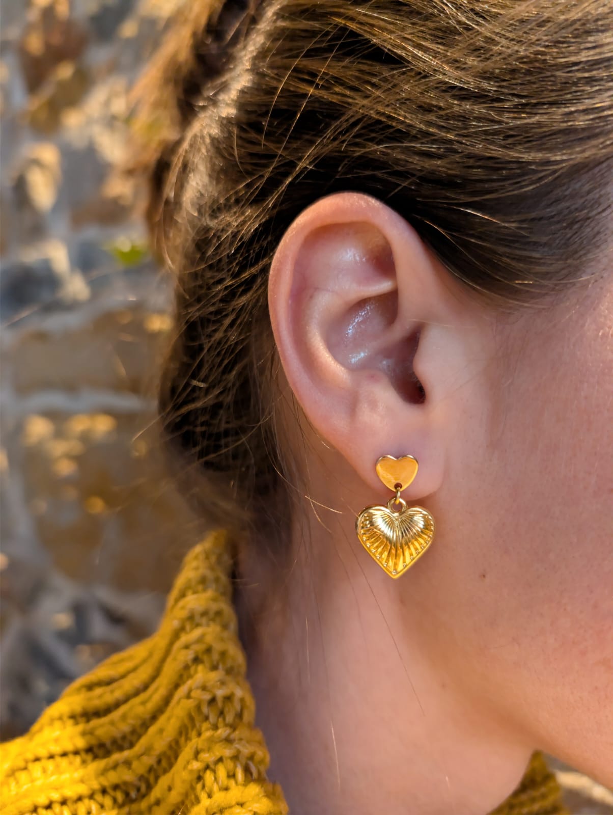Boucles d'Oreilles "Cœur Rayonnant" – Duo de Cœurs & Or 24K