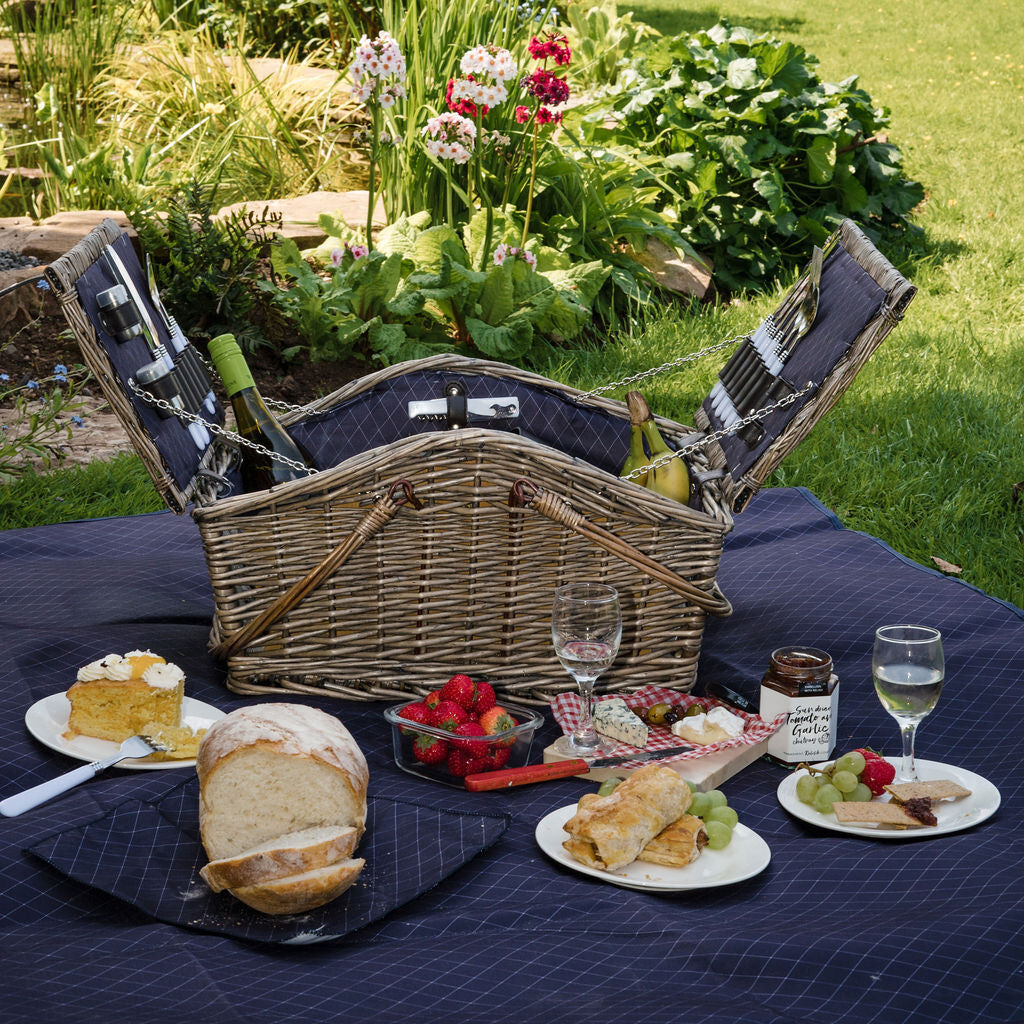 4 Person Antique Wash Wicker Navy Diamond Picnic Basket