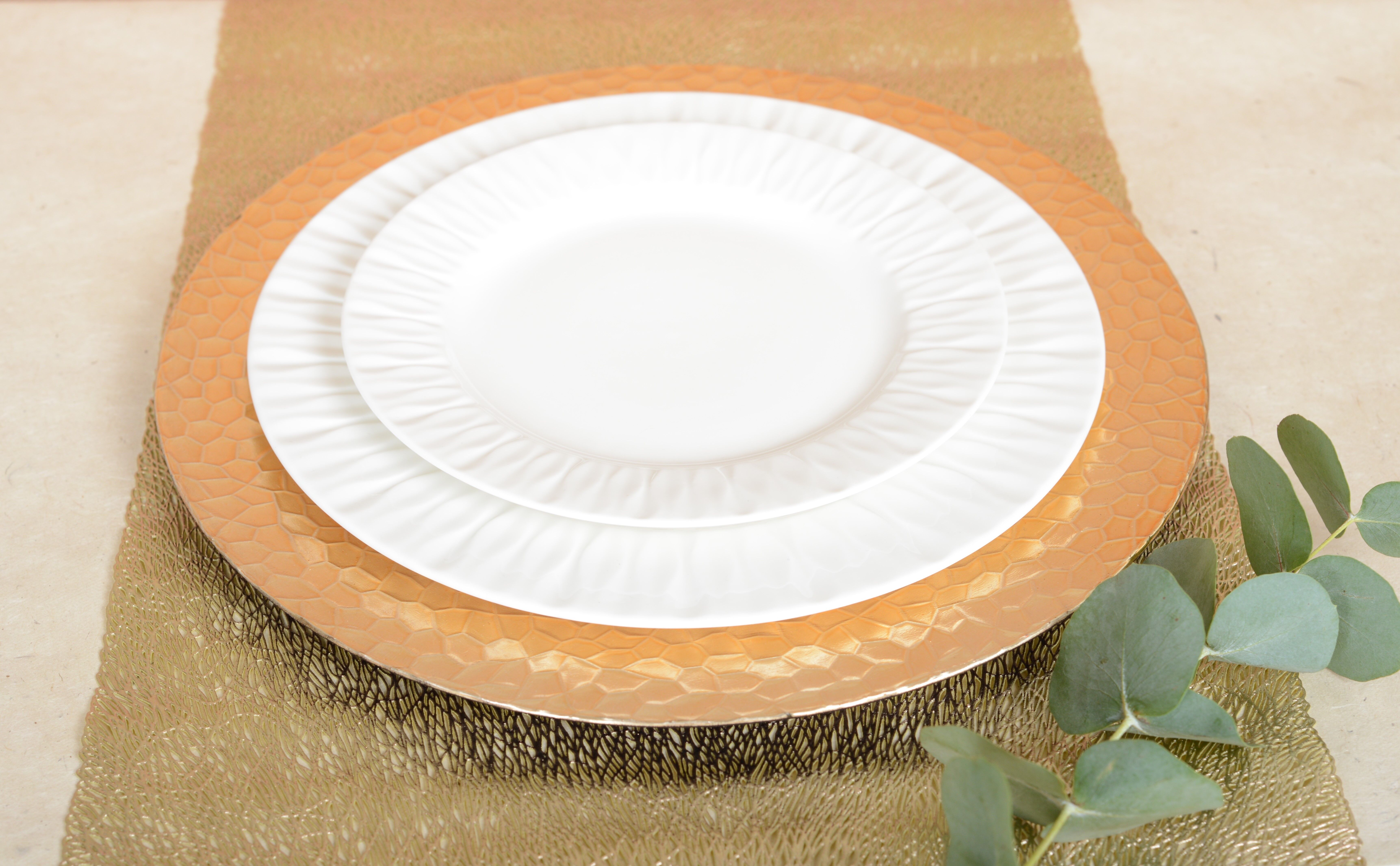 Chemin de table doré