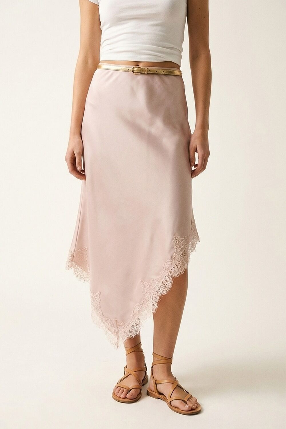 Rosa Satin-Taschentuchrock mit Spitzenbesatz