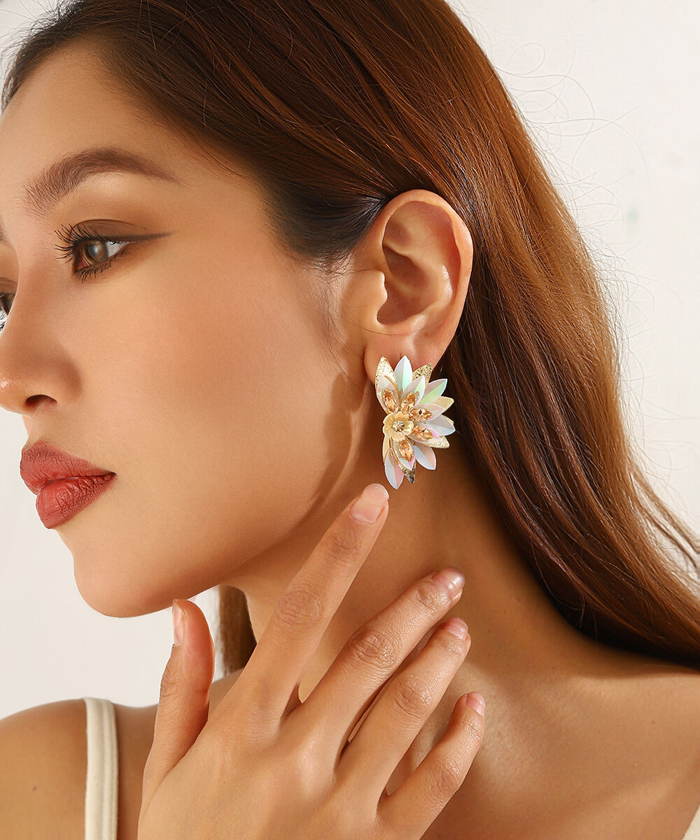 Boucles d’oreilles à clou strass pétales – 26PEBOL018