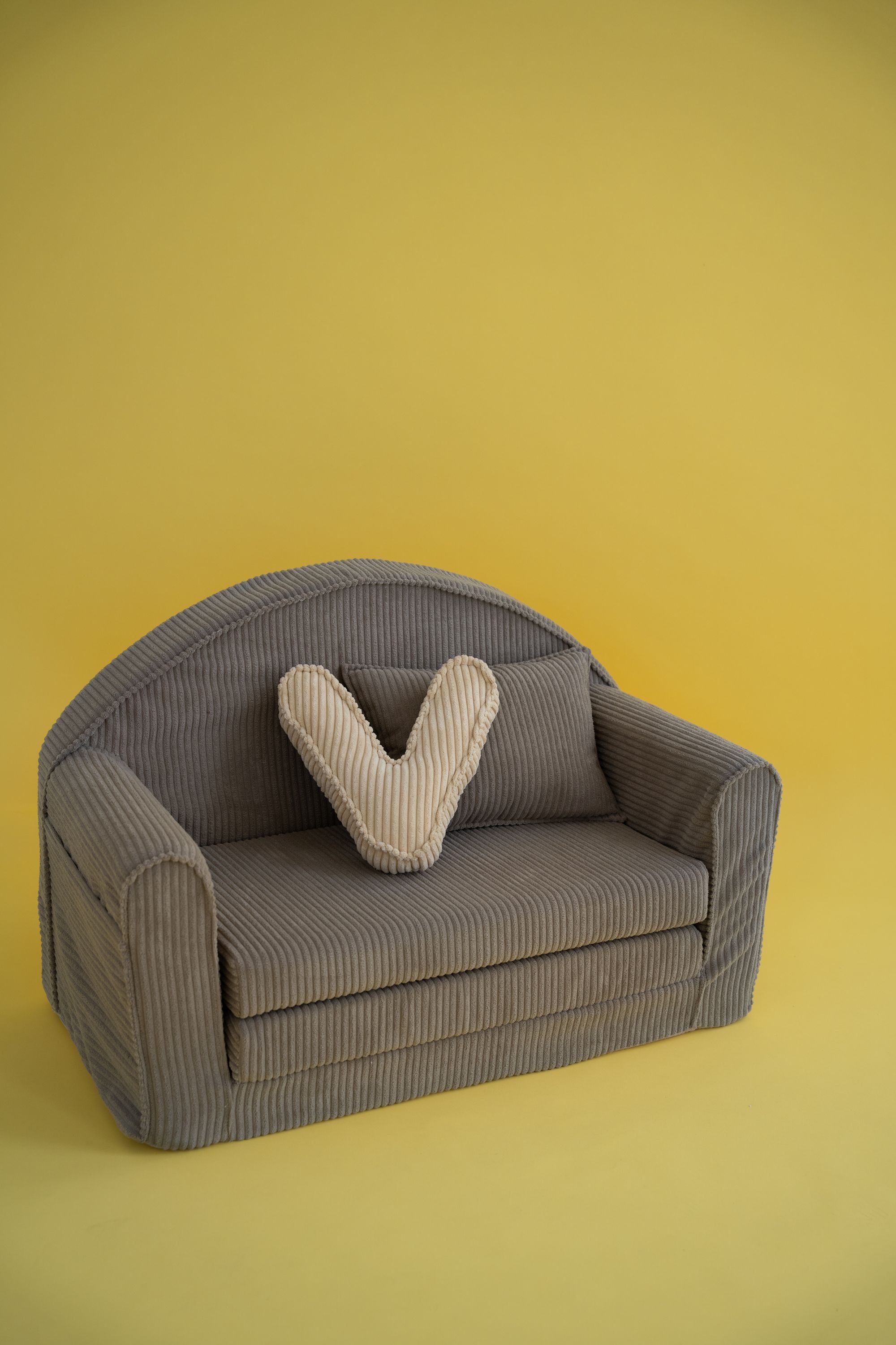 Sugar Brown - mini sofá cama plegable de pana