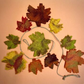 Décoration de la maison de guirlande de feuilles d'automne en feutre biodégradable fait à la main 4