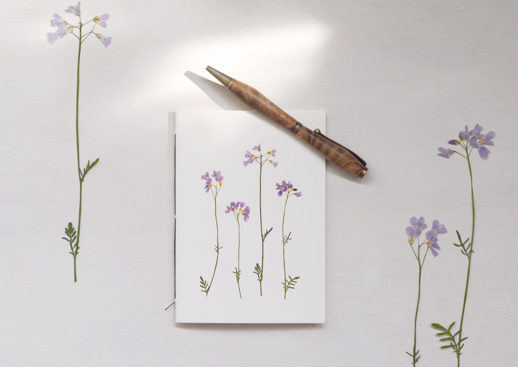 Small handmade floral notebook "Cardamine des prés" • Botanica collection • A6