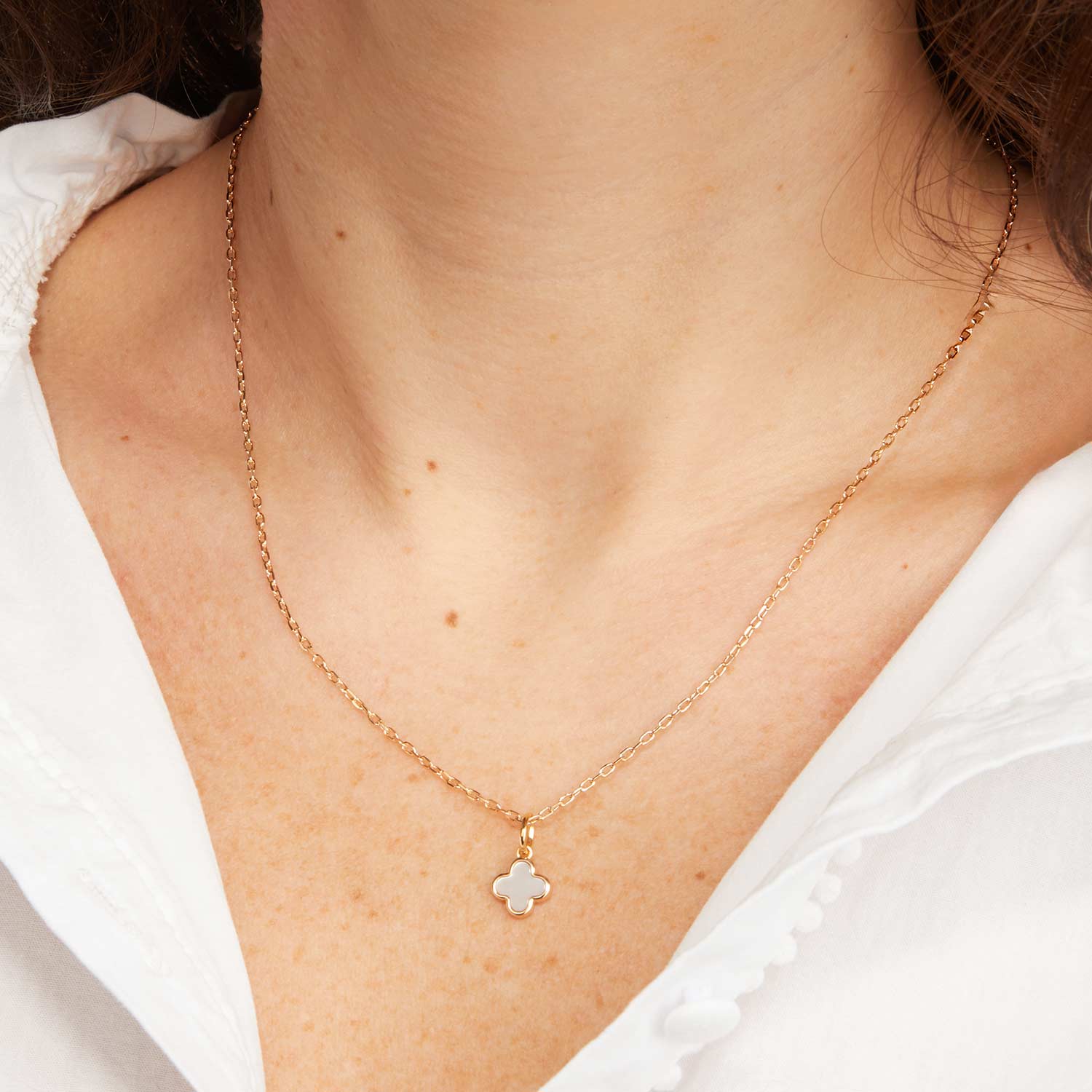 Mini Roman Cross Necklace in Mother-of-Pearl - Customizable Jewelry - Ceremony - Wedding - Symbolic