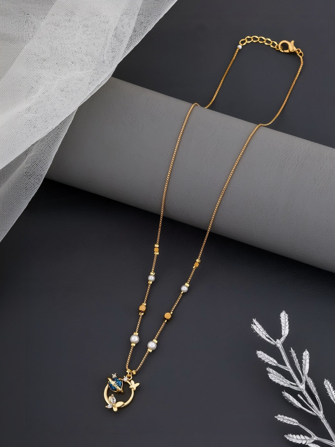 Brass Gold-Plated Necklace – Fashion Jewelery – Crystal Embellished