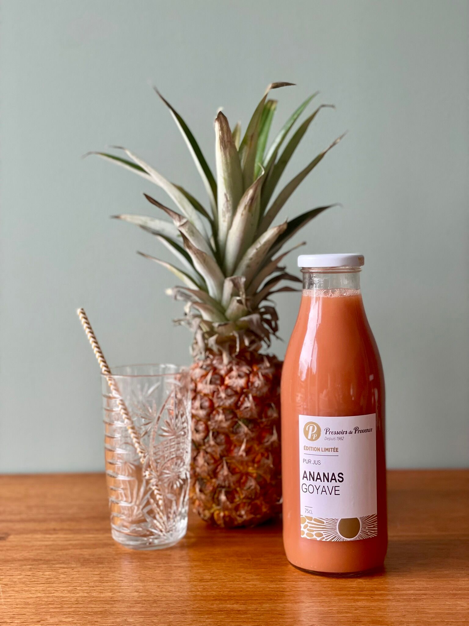 Fruit juice - Pure pineapple and guava juice - 75cl - EL21