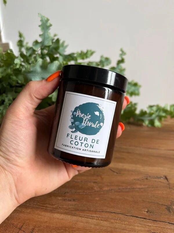 Natural and scented candle - Pommadier