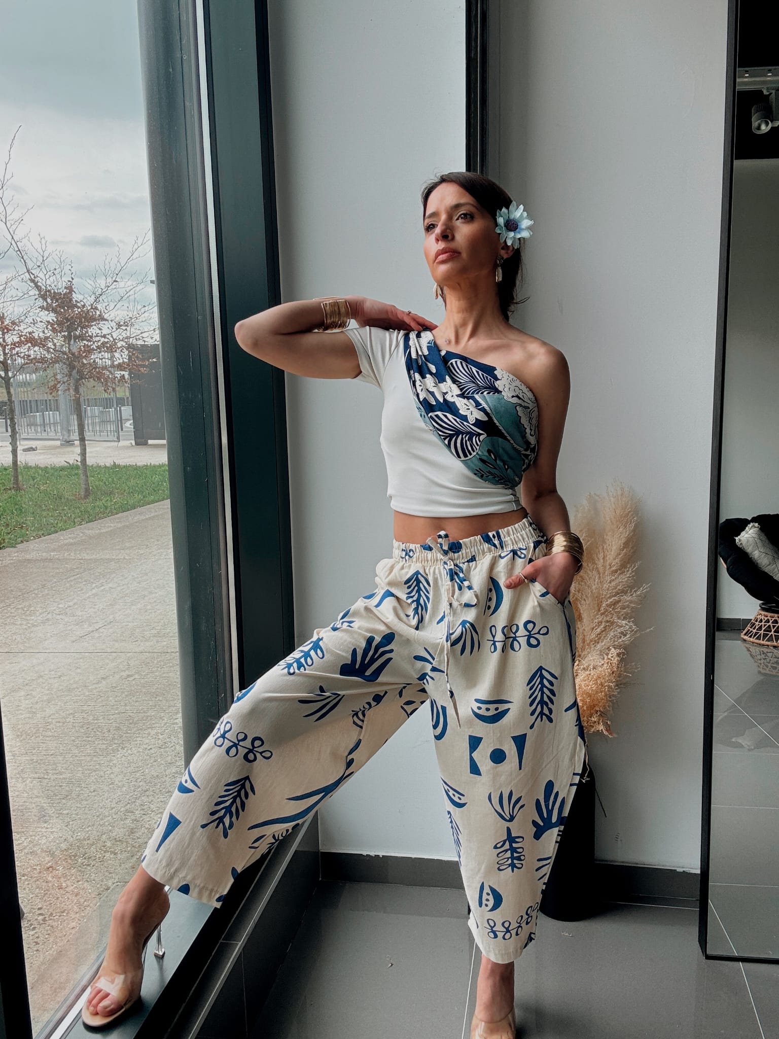 Pantalones estampados fluidos – Estilo veraniego
