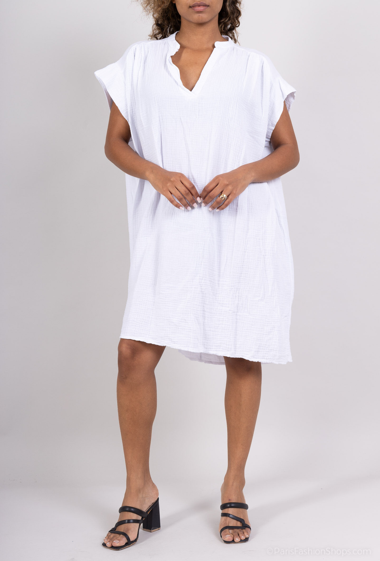 Short, loose-fitting tunic dress in cotton gauze with a Mao collar