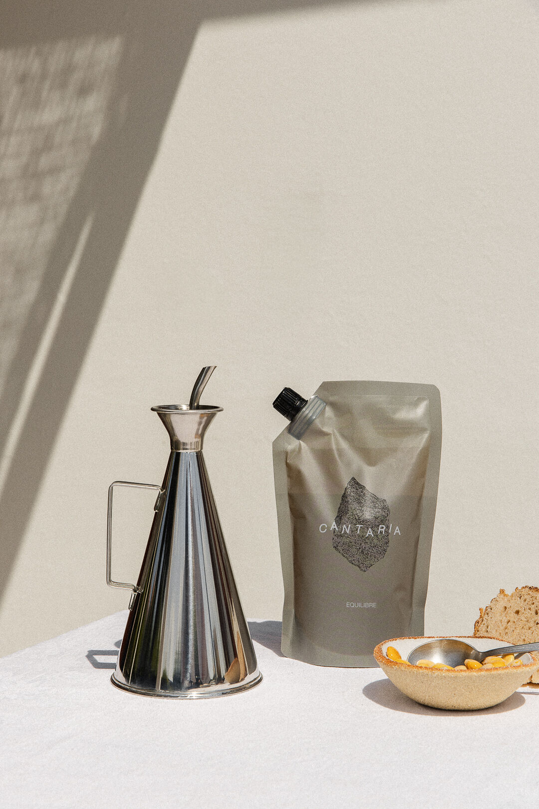 Cantaria oil cruet set + Cantaria Organic Balanced Olive Oil 500ml
