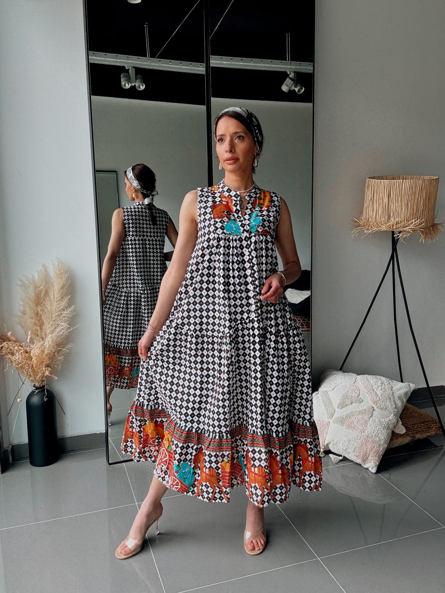 Long, graphic bohemian-style printed dress – Loose fit Black