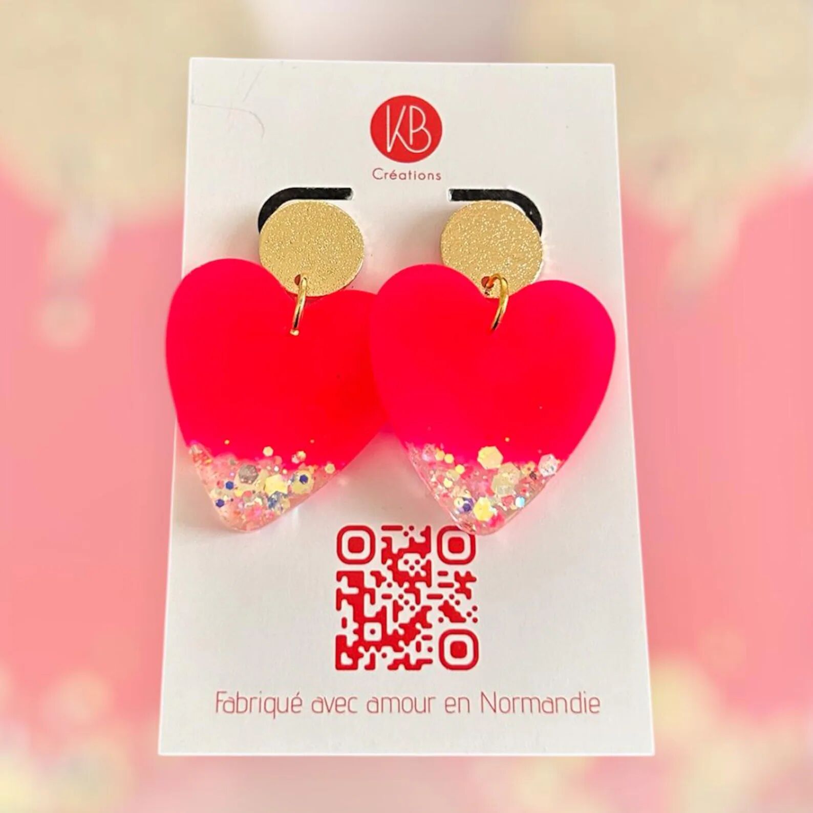 Boucles d’oreilles cœur rose fluo paillettes