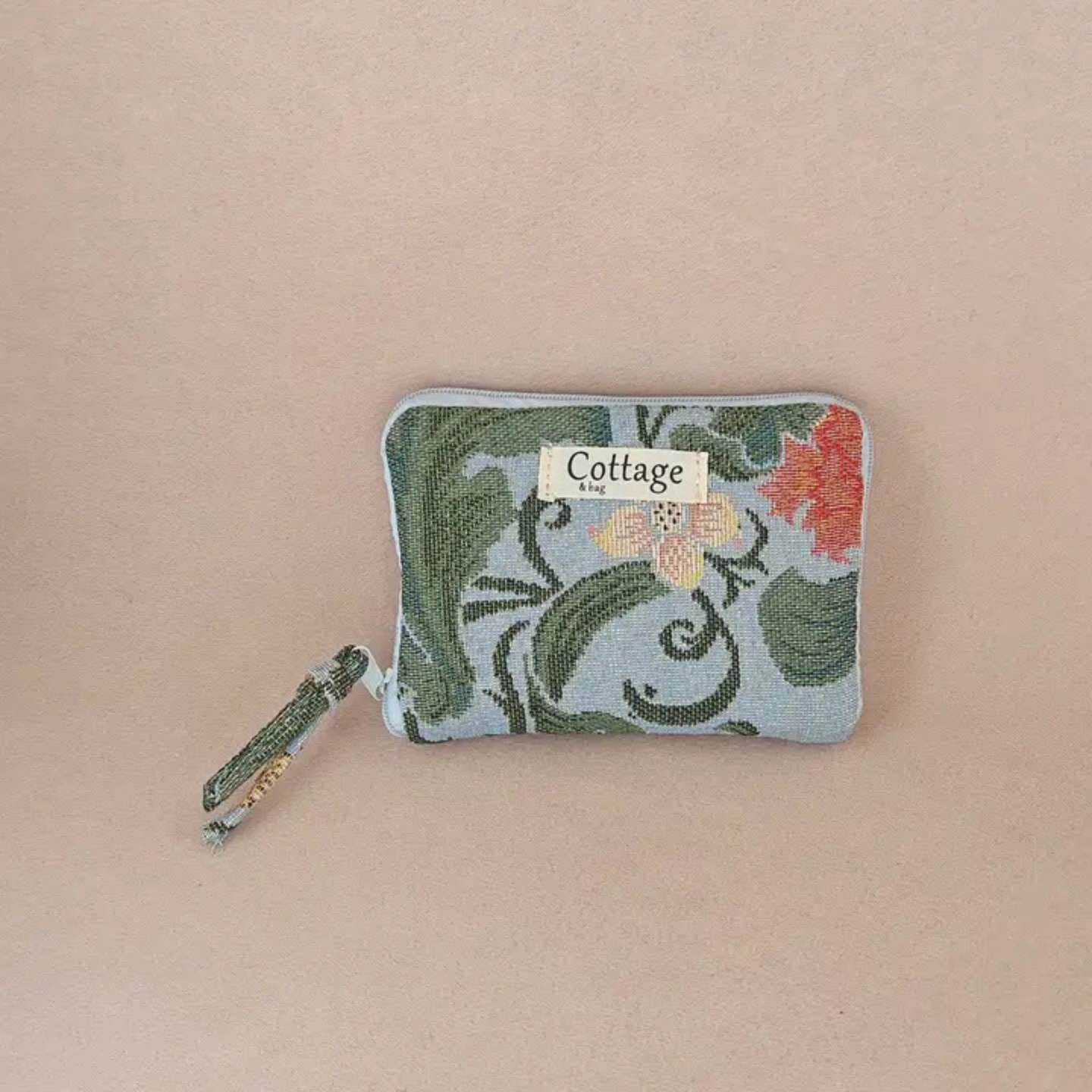 Jacquard jewelry holder