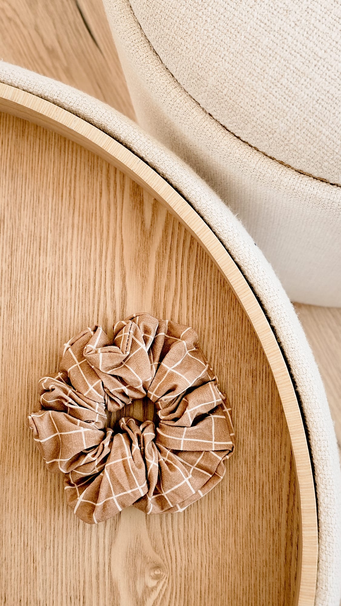 Square hair scrunchie - Camel check pattern