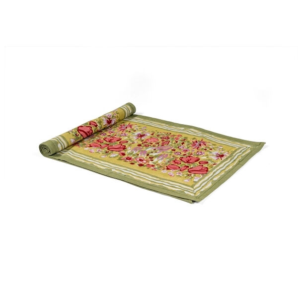 Green and red garden table runner