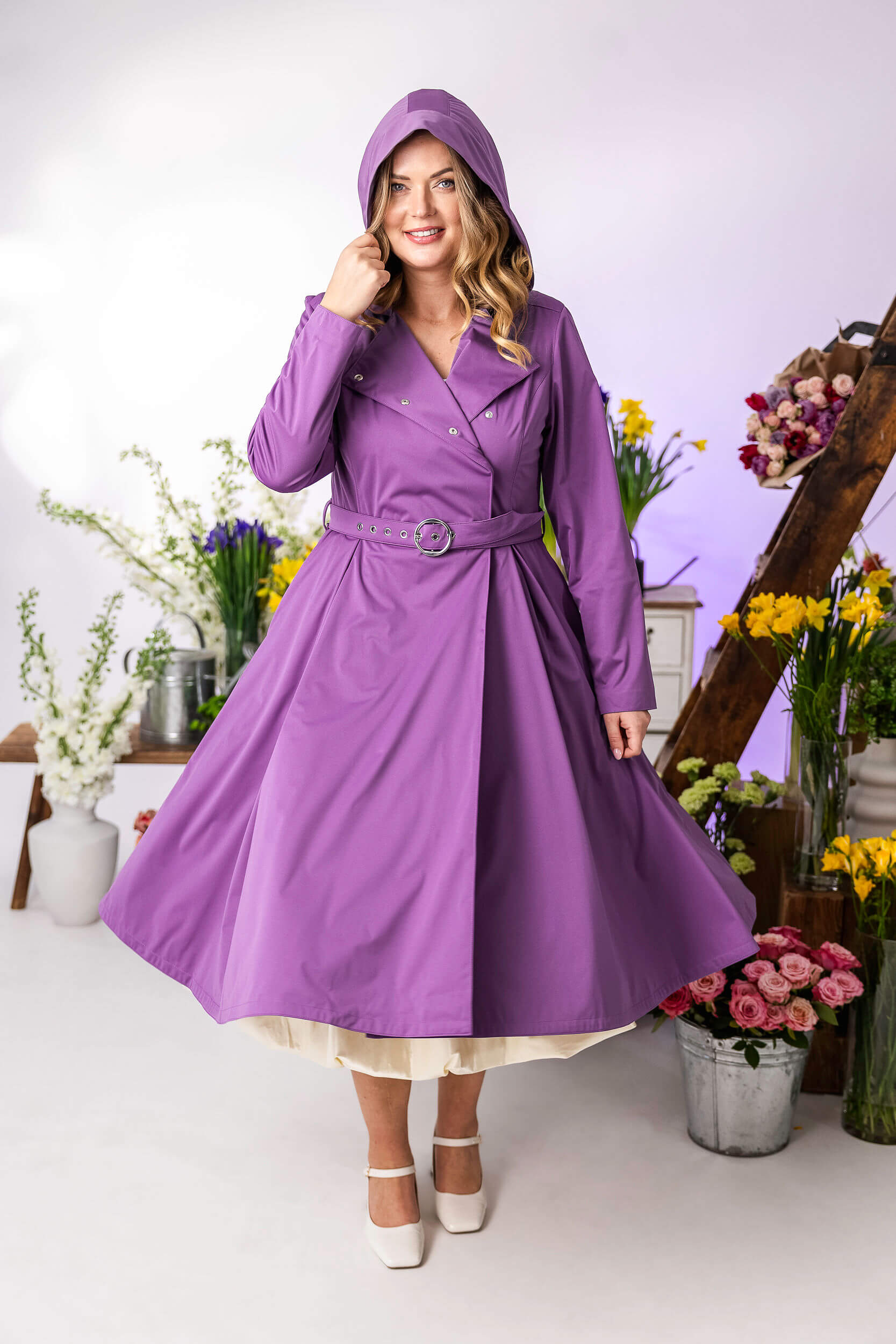 Gabardina cruzada para primavera en color morado | Lavender Dusk