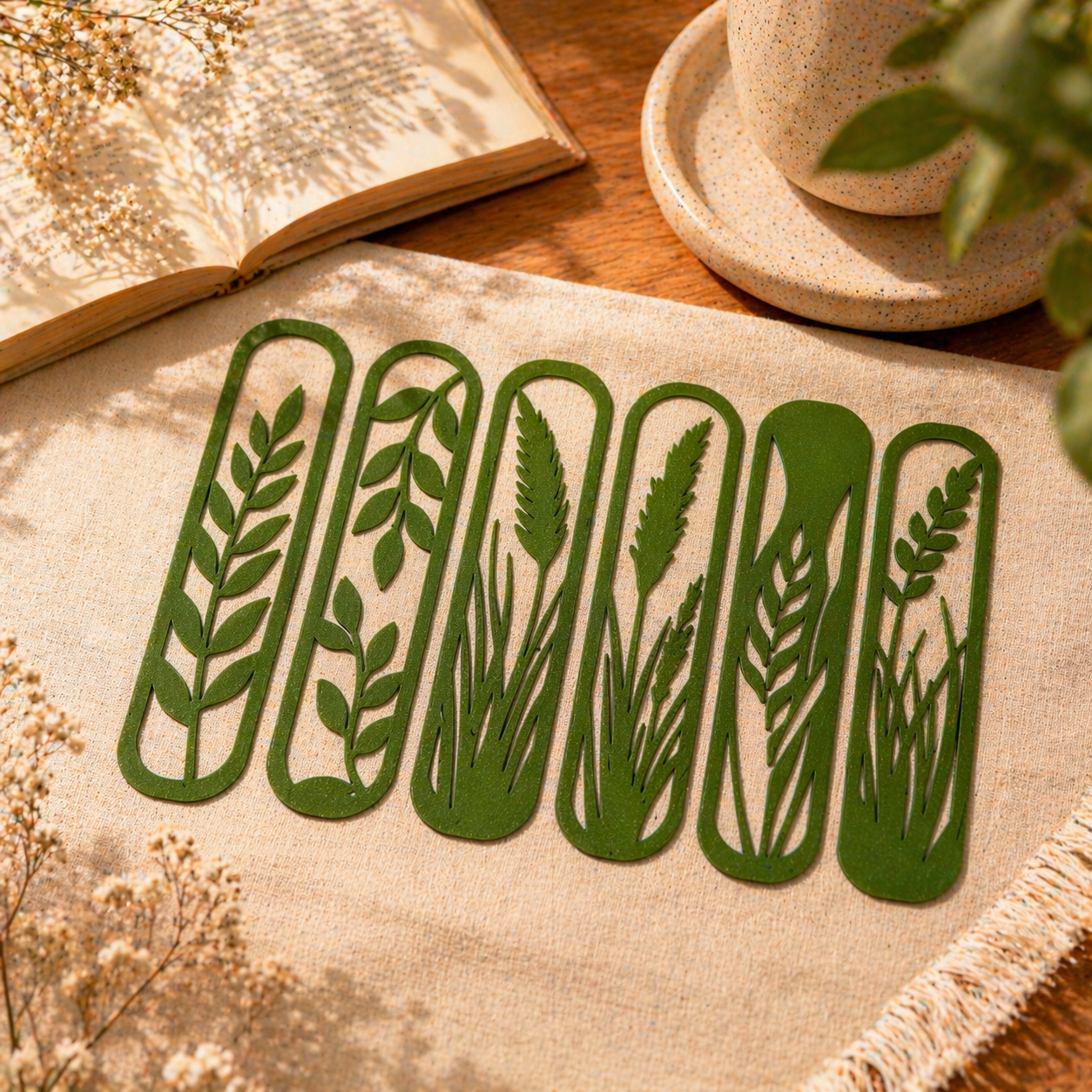 Botanisches Lesezeichen, Seitenmarker mit Pflanzenmotiv, Lesezeichen in Wunschfarbe, minimalistisches Leseaccessoire, Geschenk für Naturliebhaber, ästhetische Buchdekoration