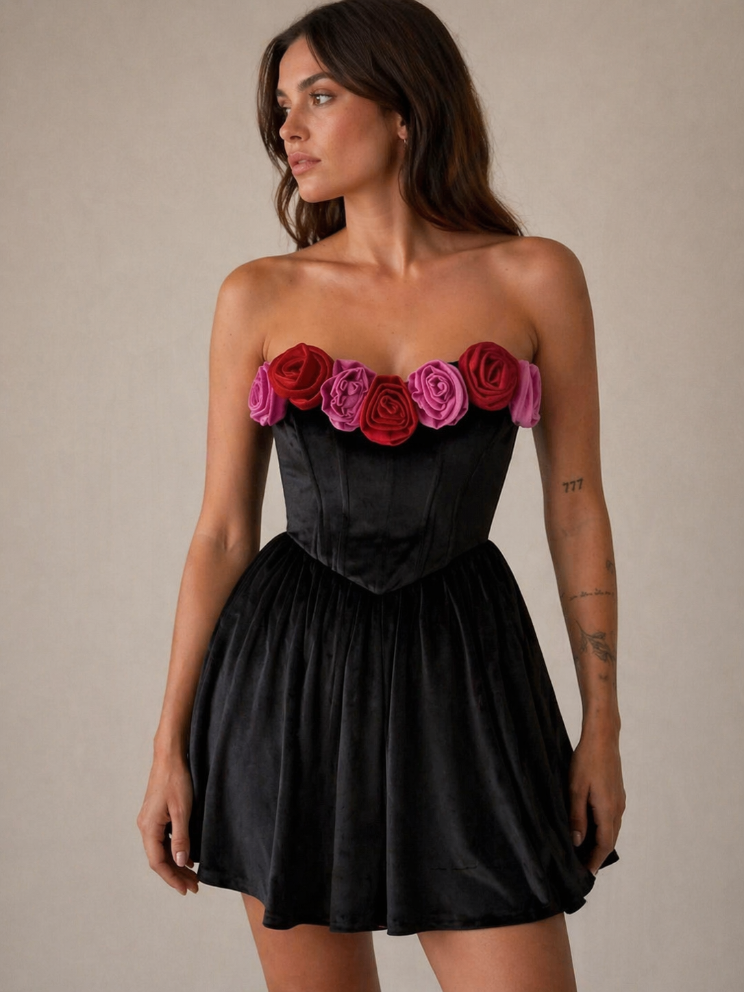Robe noire bustier avec fleurs – ROY -  Pack de 5 : 2S 2M 1L