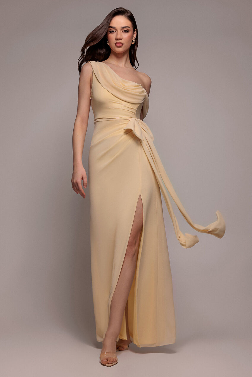 Goddiva One Shoulder Maxikleid mit Wasserfallausschnitt und Schleifendetail DR4606