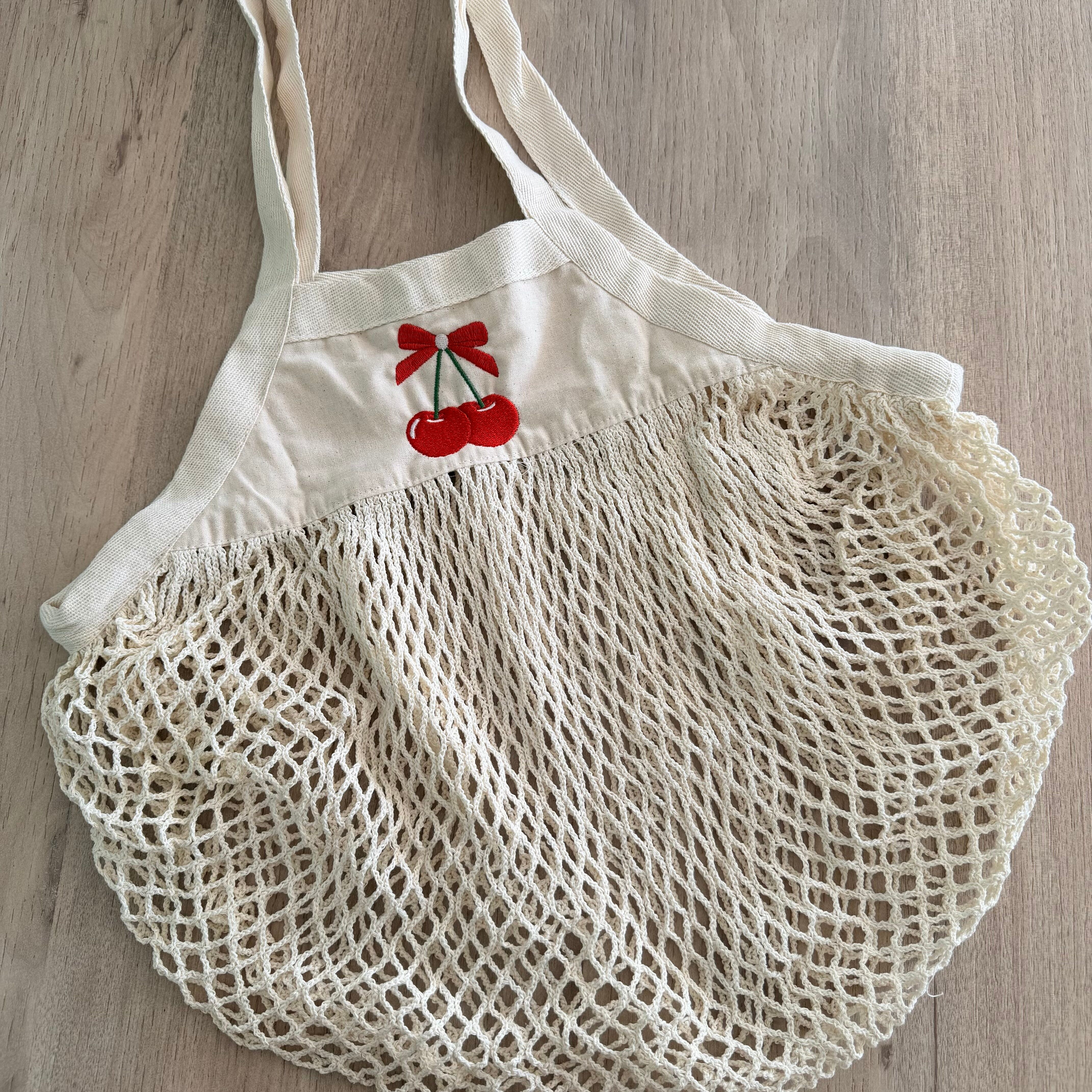 Mesh bag, cherries