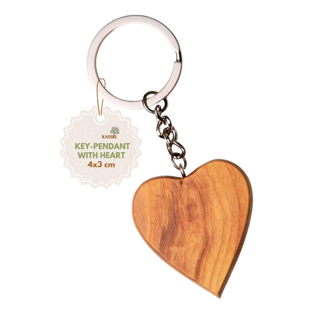 Personalized heart-shaped keychain made of olive wood with engraving | Gift for baptism, communion, love