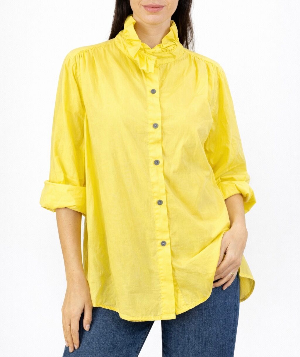 Loose-fitting, long-sleeved shirt with a high, ruffled collar