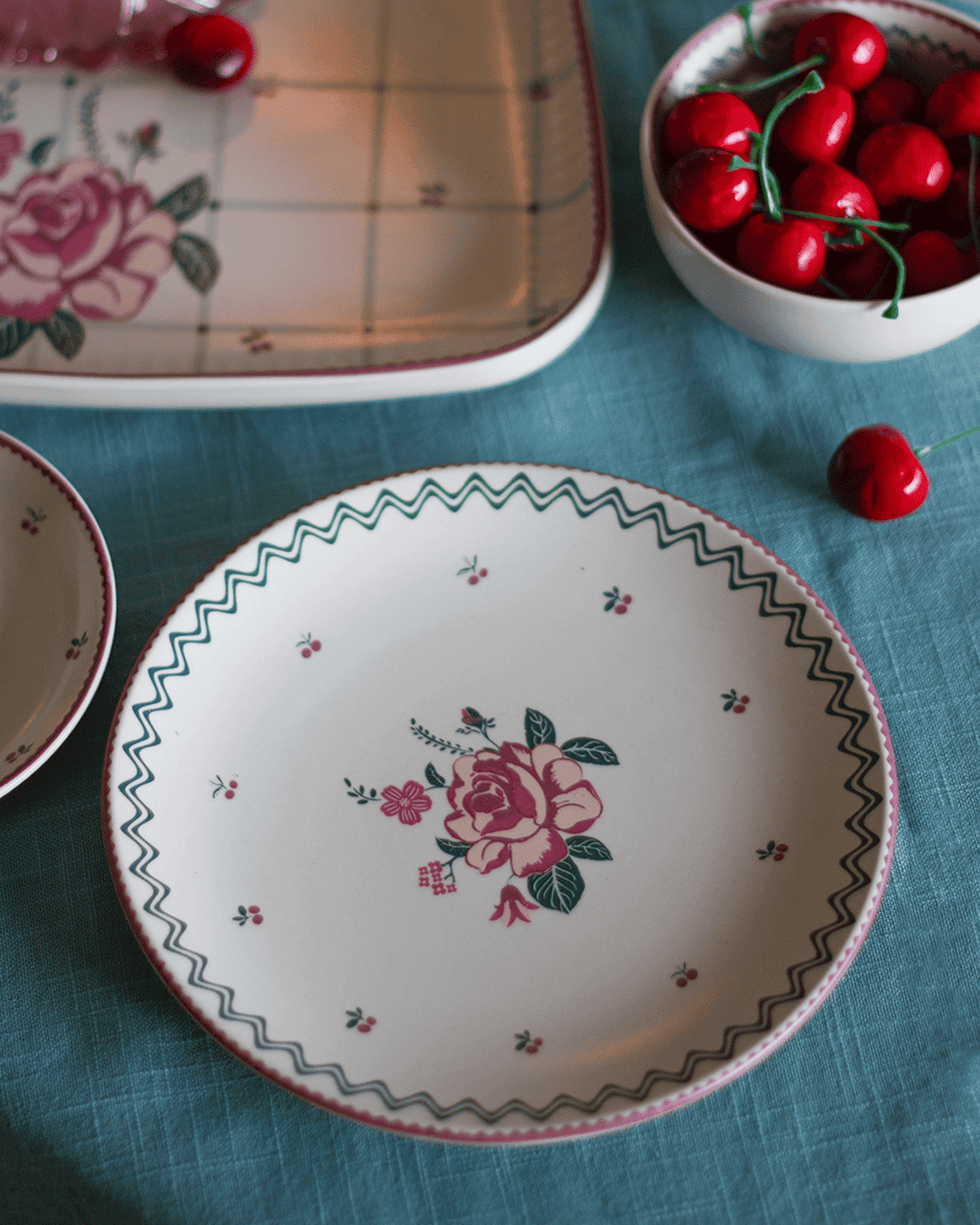 Bloomsberry Ceramic Coupe Plate