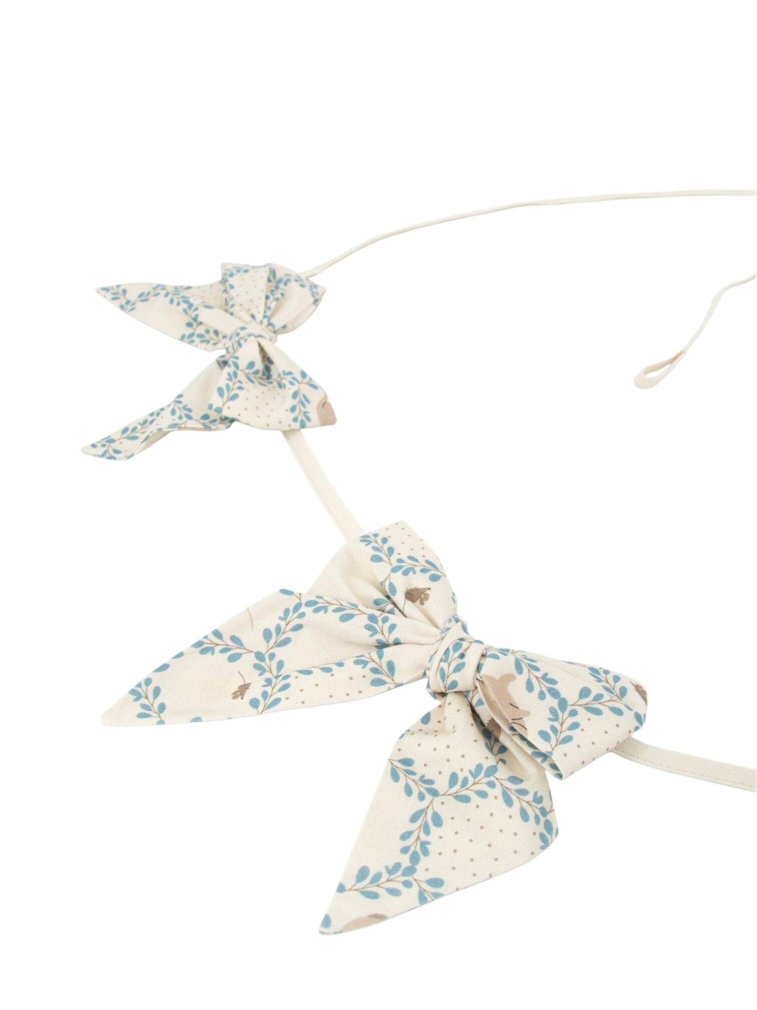 Bow Garland Blue Cottage