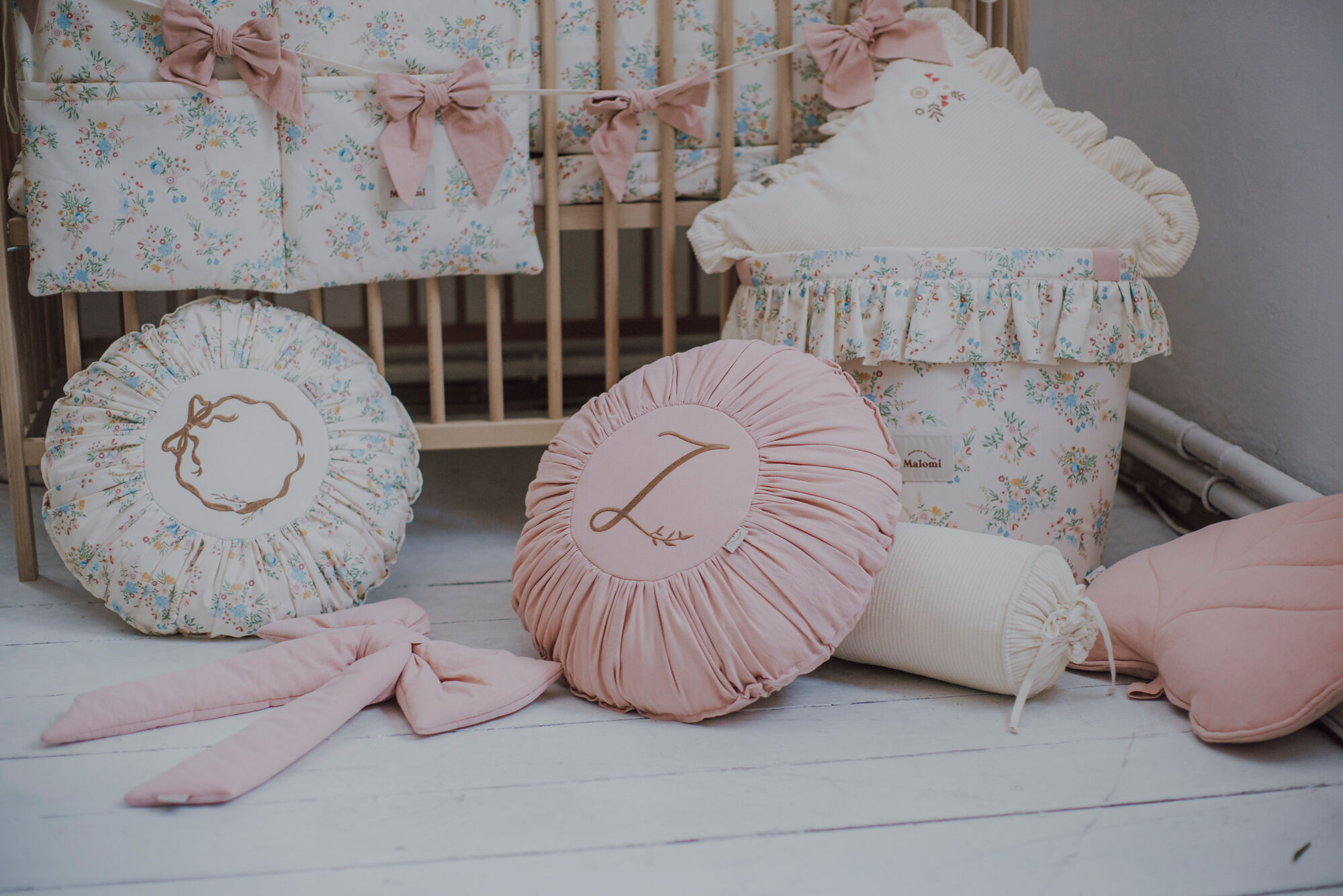 Round Boho Decorative Pillow Blooming Meadow