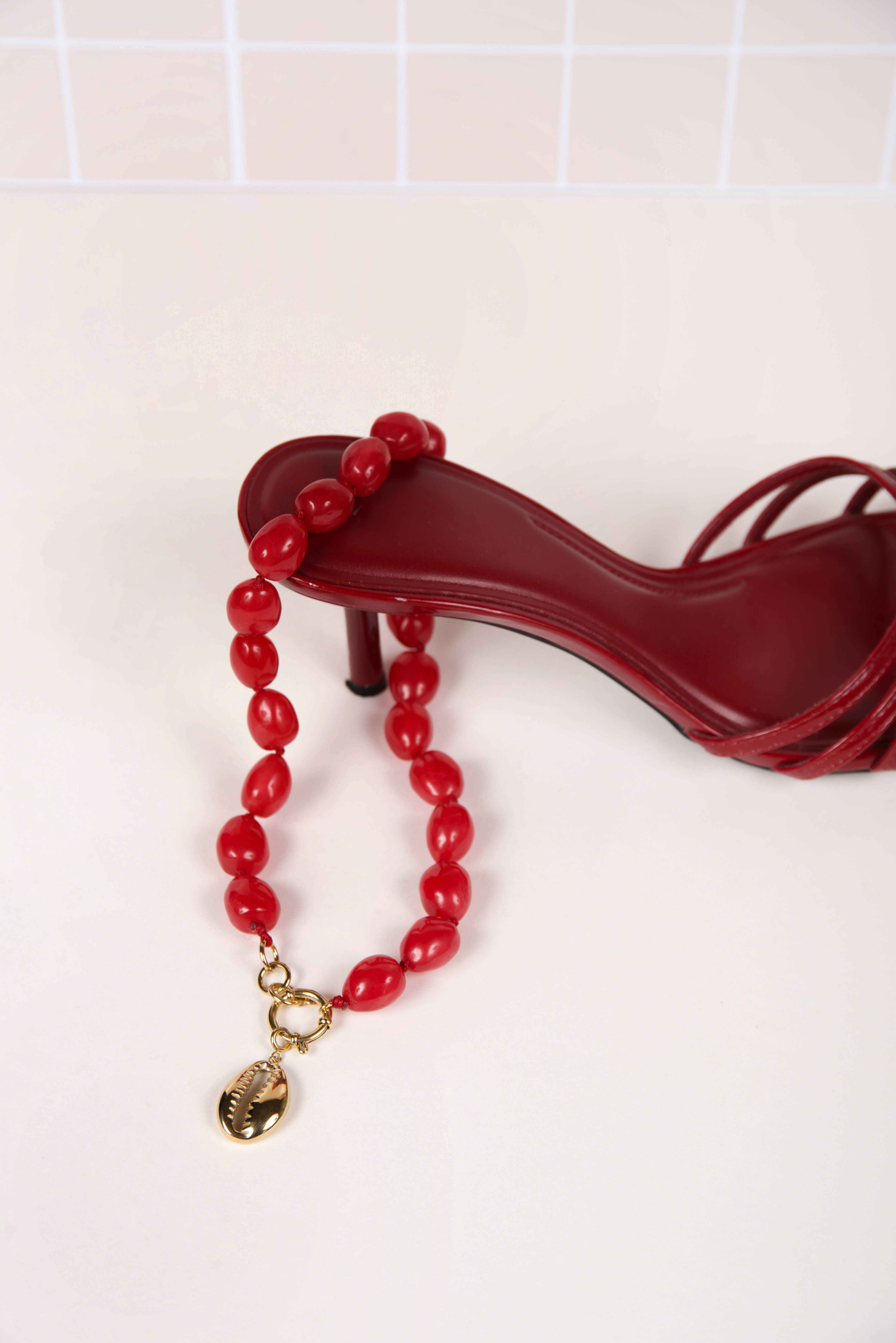 Collier résine rose - avec charms coquillage