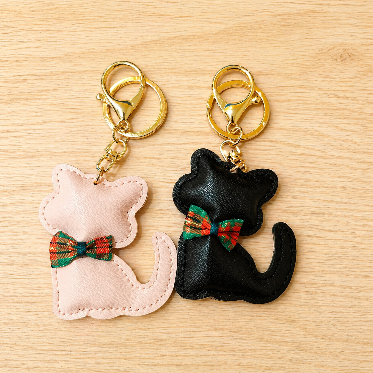 Porte-clés Chat Elégant Noir et Rose