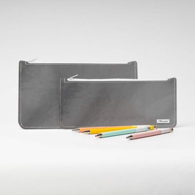 SILVER / METALLIC Tyvek® pencil case with zipper