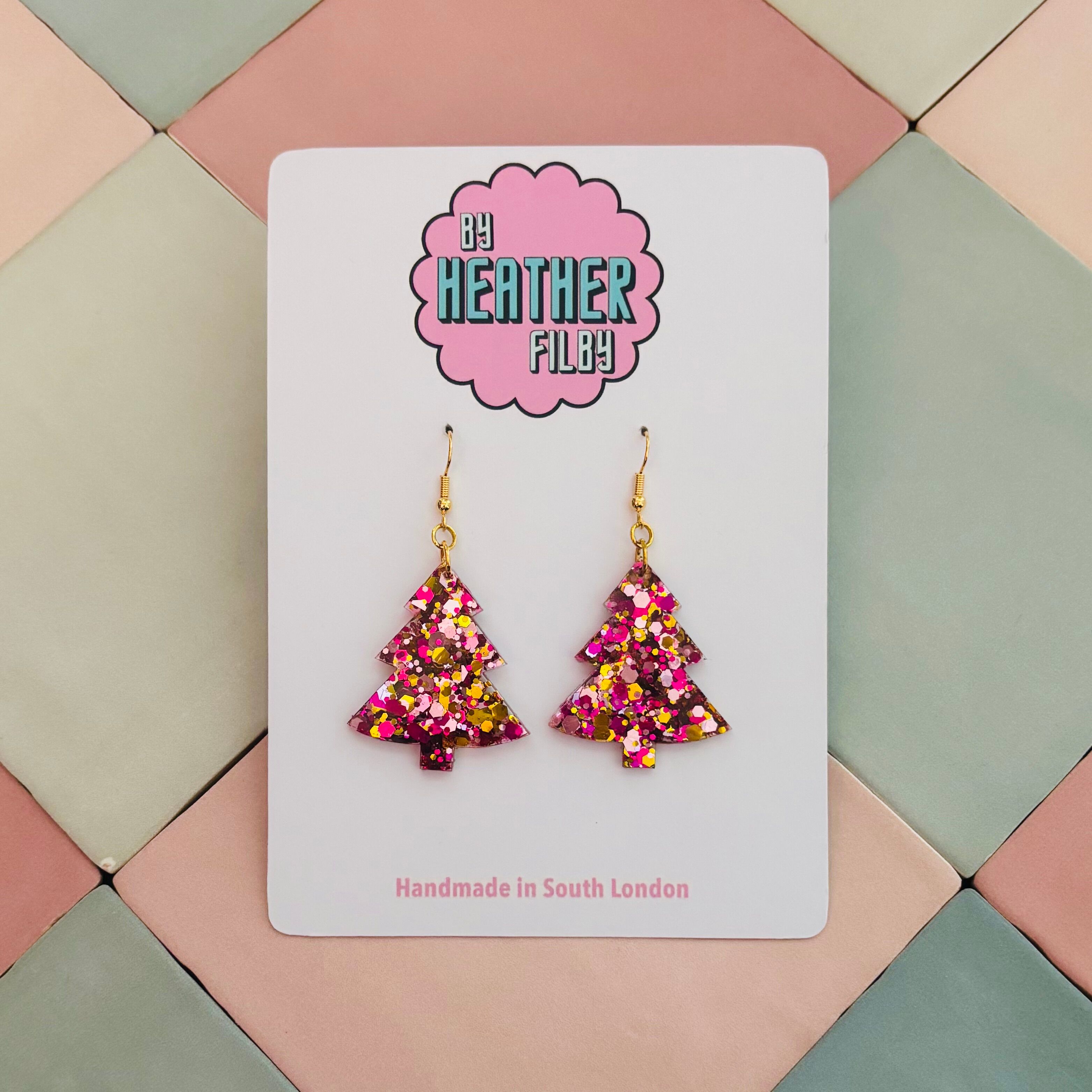 💖 Pink & Gold Christmas Tree Glitter Resin Earrings