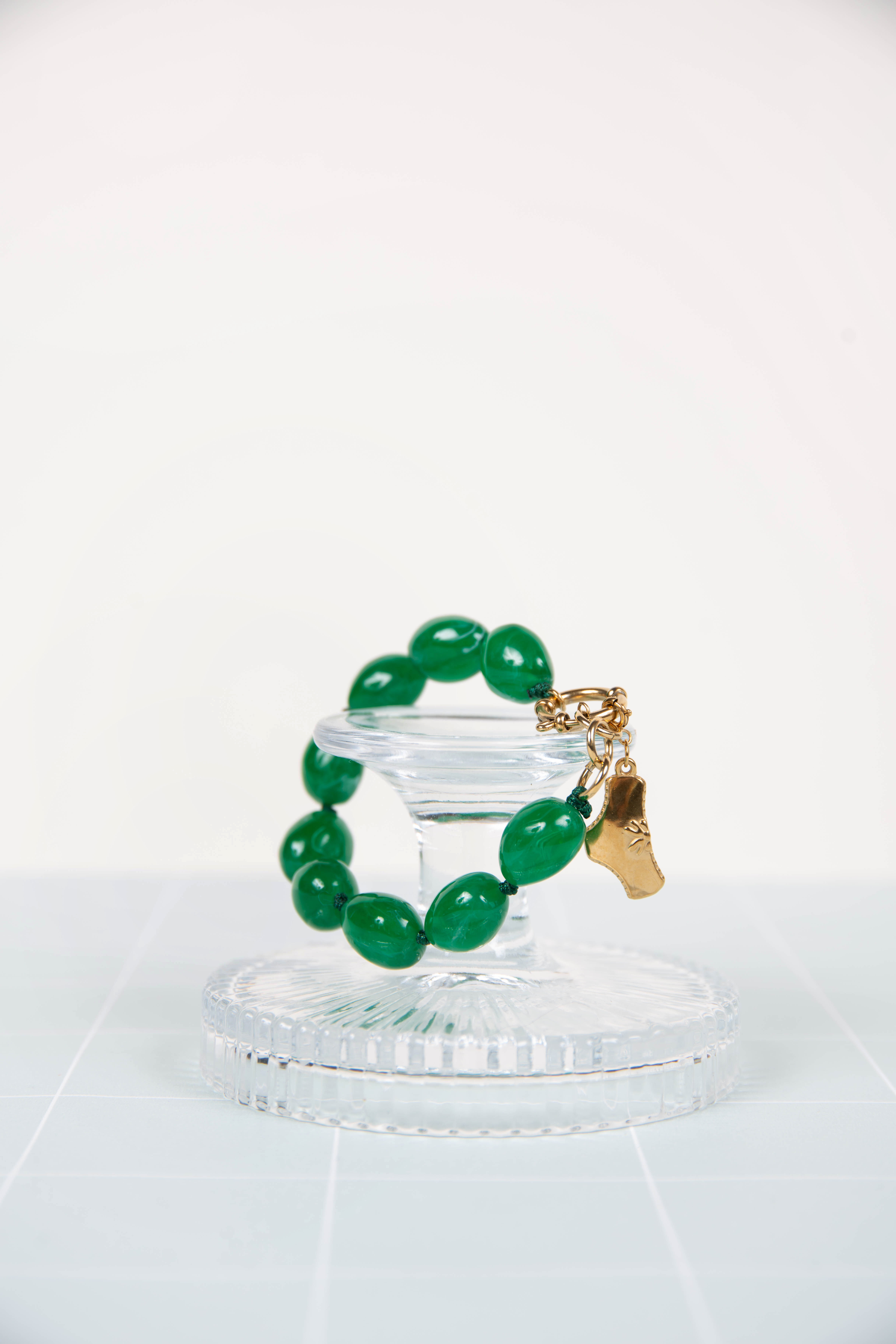 Bracelet résine vert - avec charms culotte