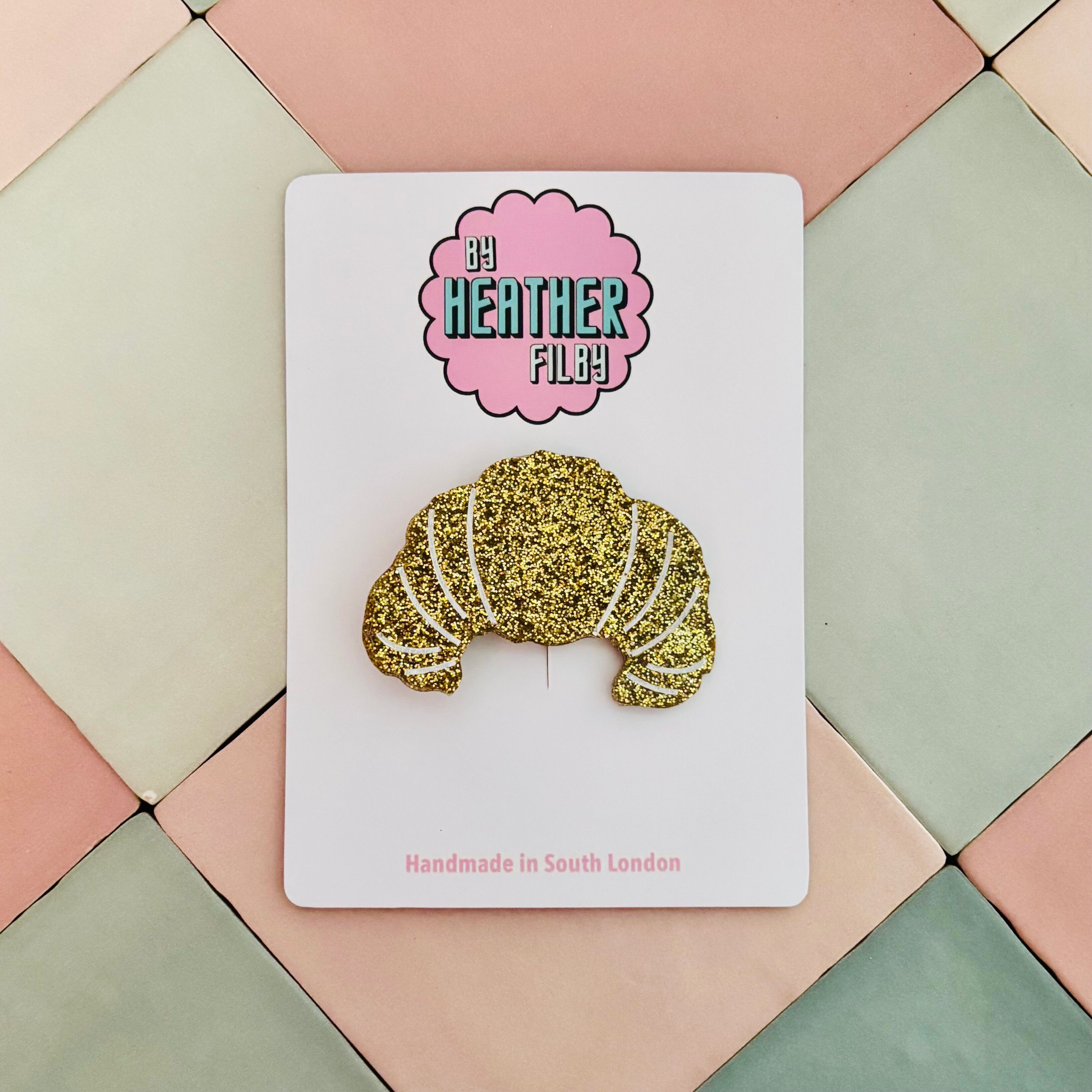 🥐 Croissant Glitter Resin Large Hair Clip