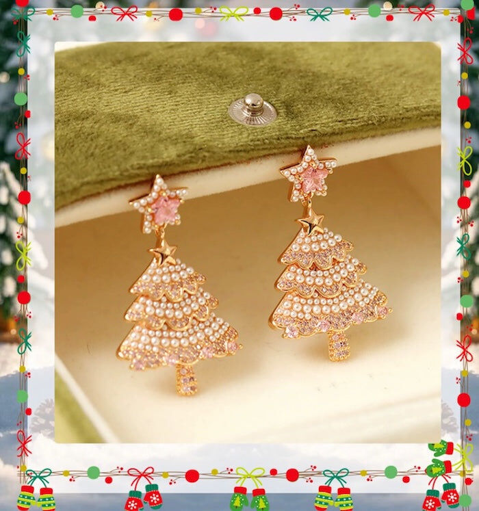 Ohrringe mit rosa Perlen in Form eines Weihnachtsbaums