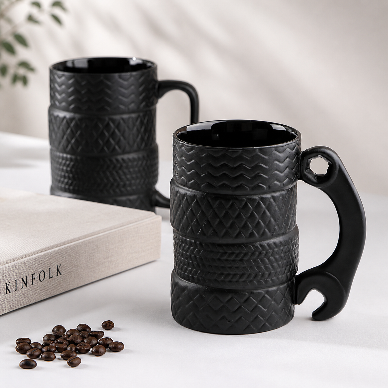 Lustiger Reifenbecher mit Schraubenschlüsselgriff – Origineller Kaffeebecher