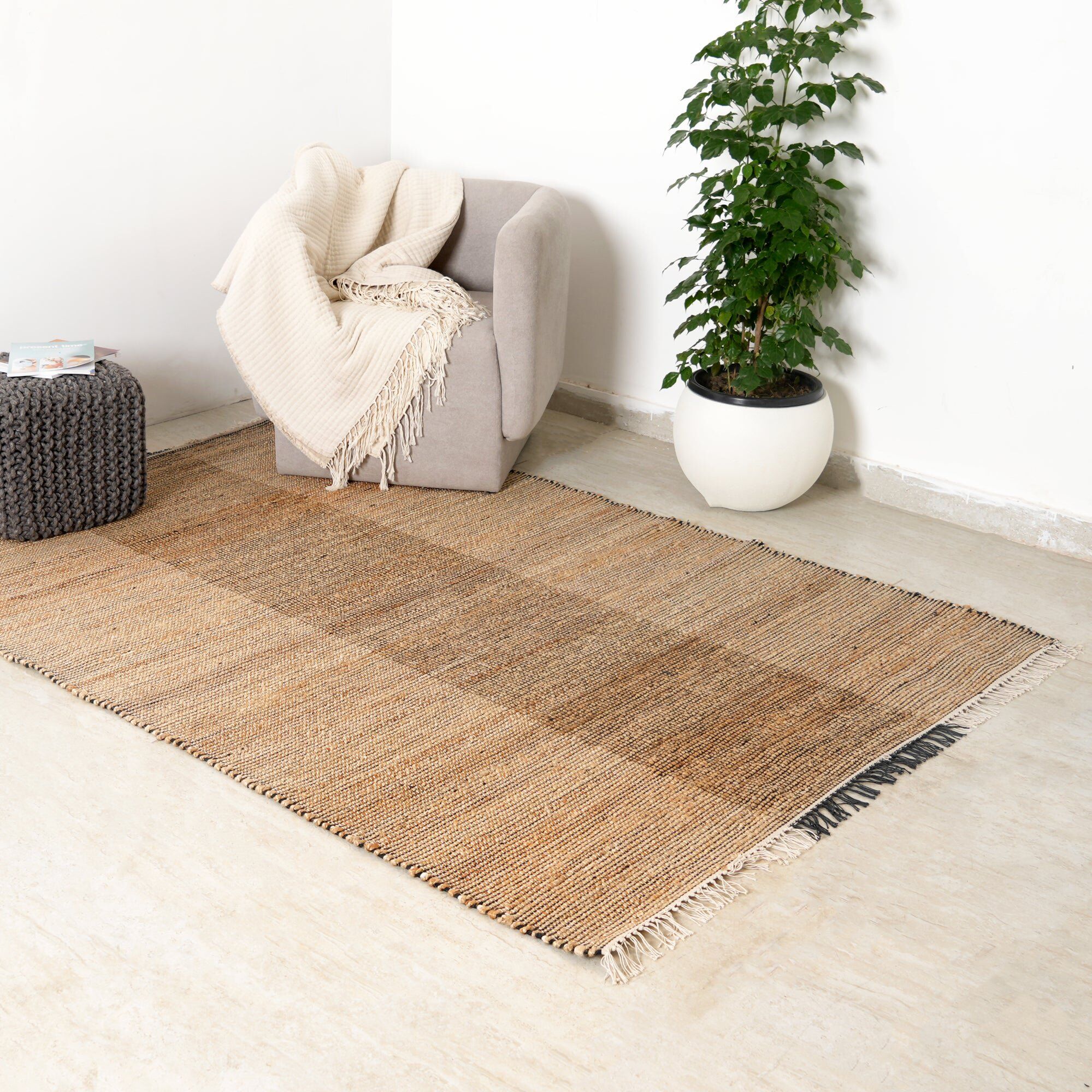 Tapis moderne à chevrons – Coton et jute tissés à la main