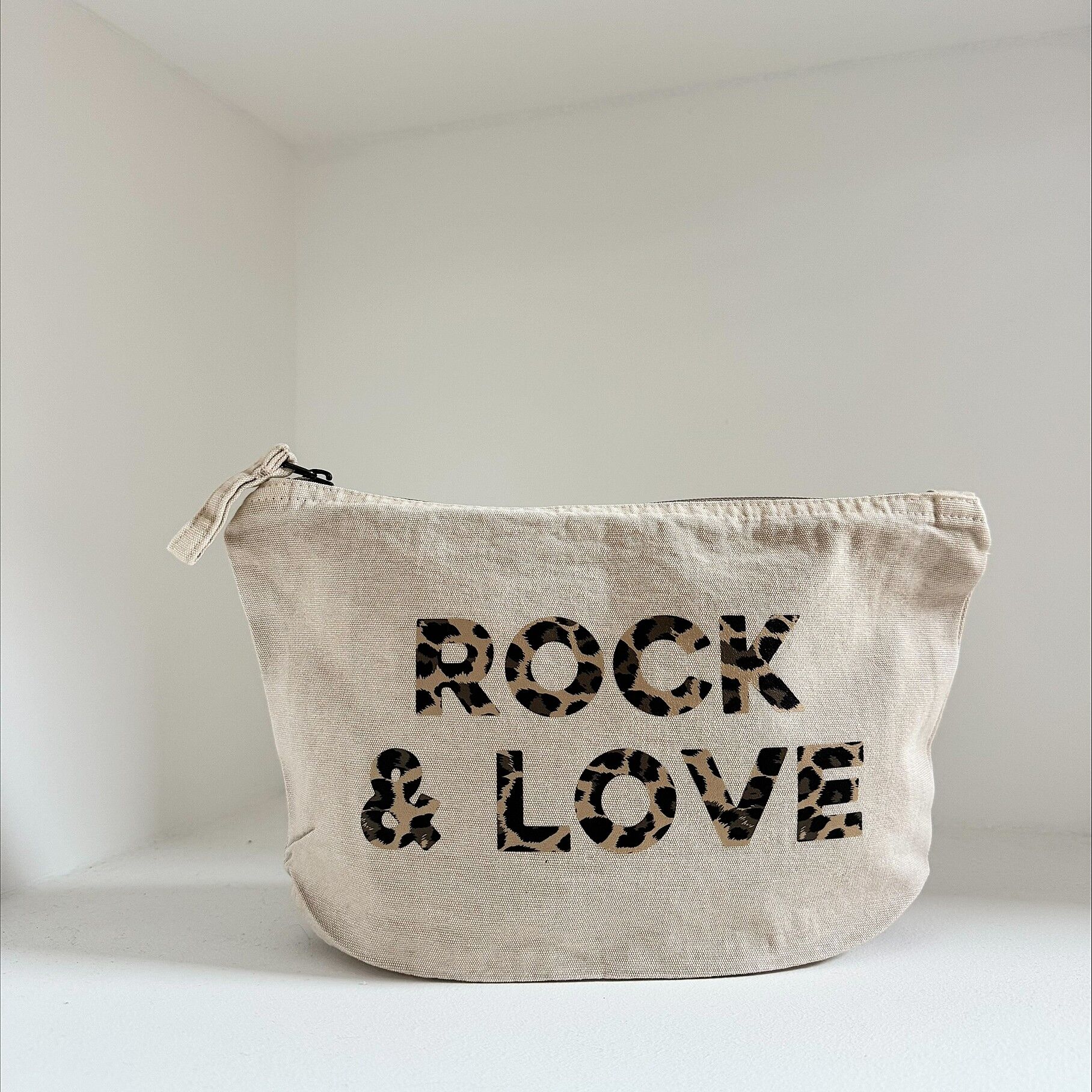 Estuche vintage para lápices - Beige y estampado de leopardo - "Rock and Love"