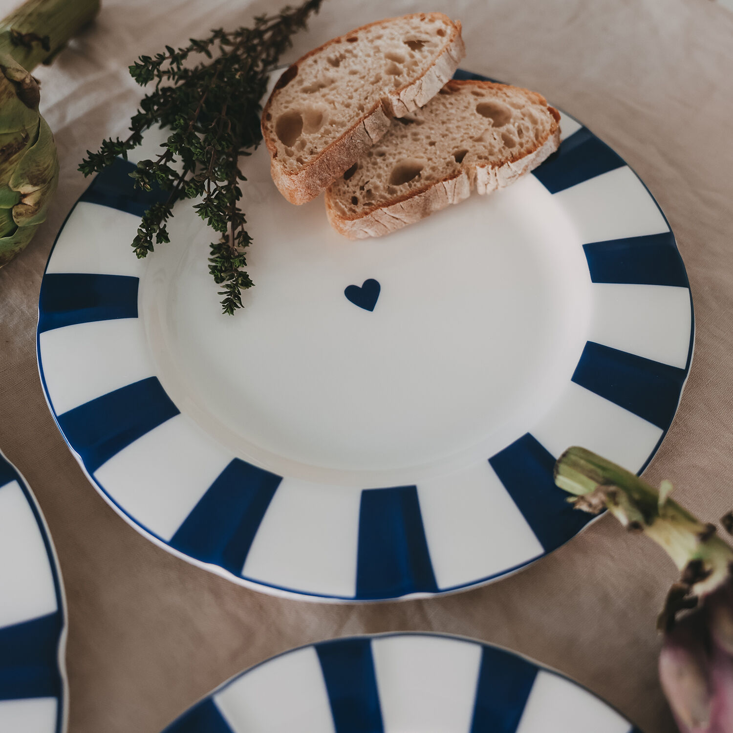 Buy wholesale Le Papillon plates set of 6 20.5-26 cm