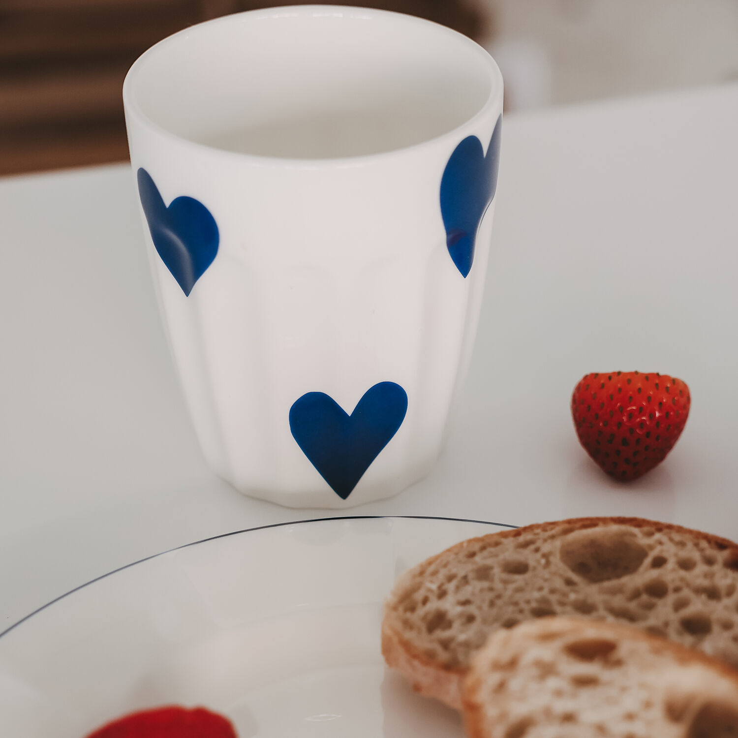 Mugs with large hearts, dark blue (PU = 4 pcs.) ) 