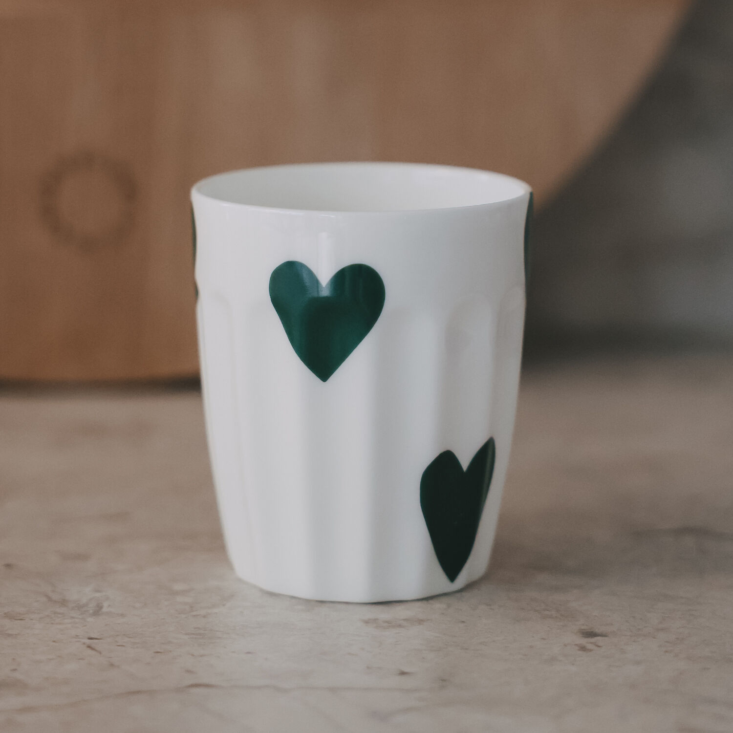 Cups large hearts green (PU = 4 pcs.) ) 